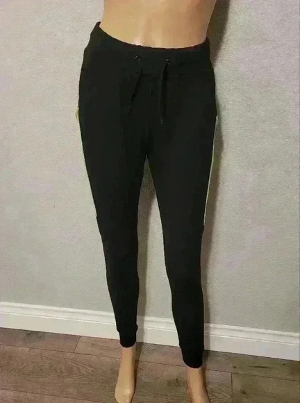 Alphalete Joggers - Picture 1 of 4